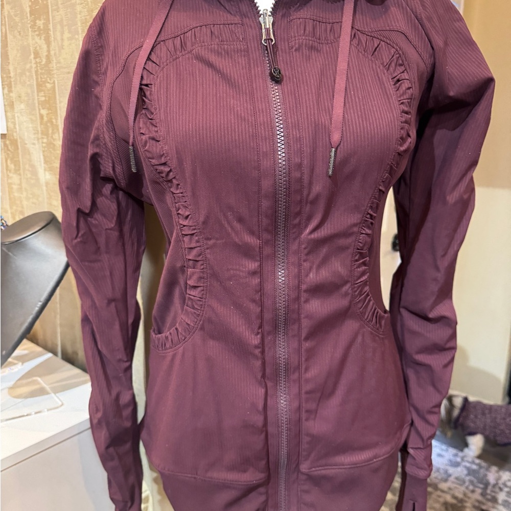 lululemon athletica Maroon Utility Jacket reversible size 6 Dance Jacket